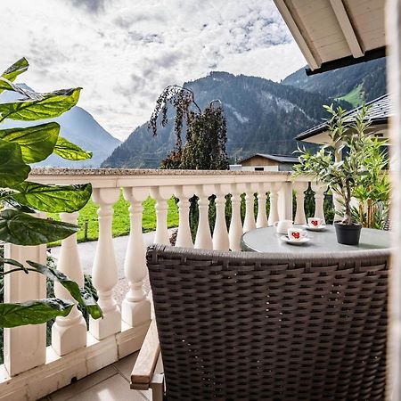 Gaestehaus Wiesengrund & Apart Sporer Mayrhofen Luaran gambar